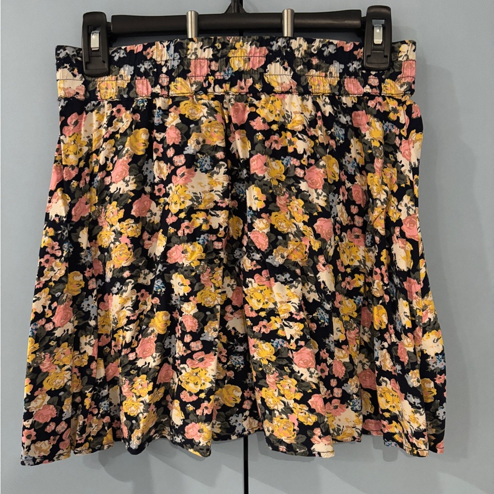 Vero Moda Black Floral Mini Skirt Size S